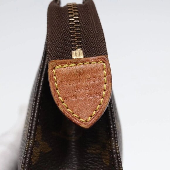 LOUIS VUITTON Monogram Poche Toilette 15 Pouch - Picture 14 of 16